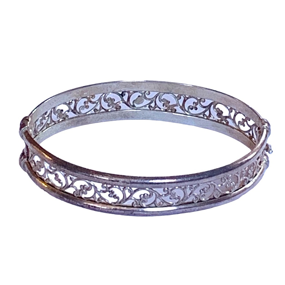 Silver Enchanted Scroll Latching & Spring Design Oval Bracelet Woman’s Jewelry - Picture 1 of 5